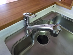 相模原市 キッチン水栓交換およびクリーニング工事