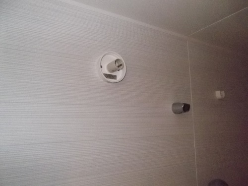 浴室照明前後 (2)