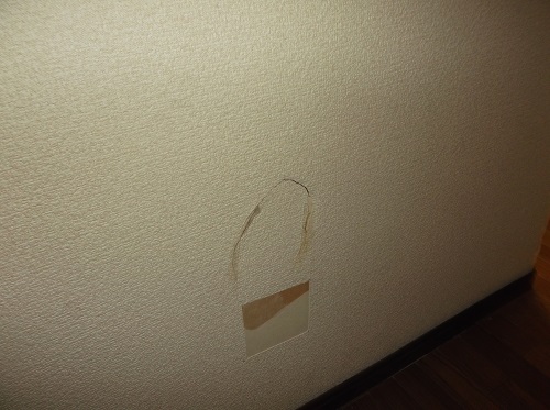 壁穴補修前