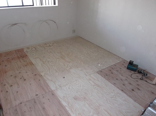 床レベル調整 (4)