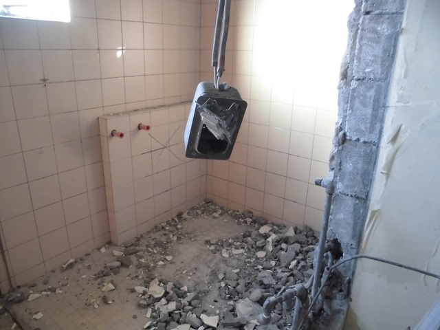 フルリフォーム 壁の解体