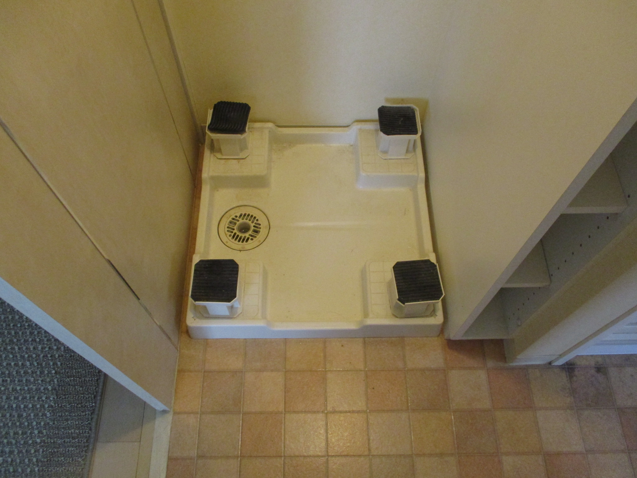 洗面所リフォーム作業中 防水パン撤去前