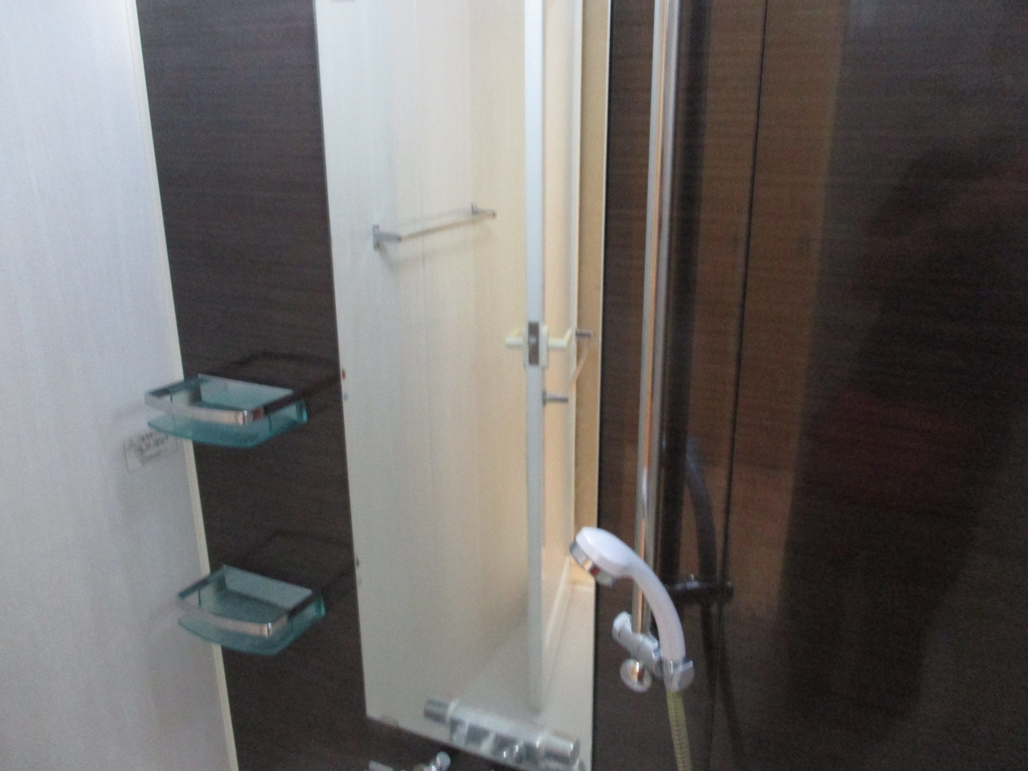 浴室鏡 施工前 ウロコ汚れ くもり