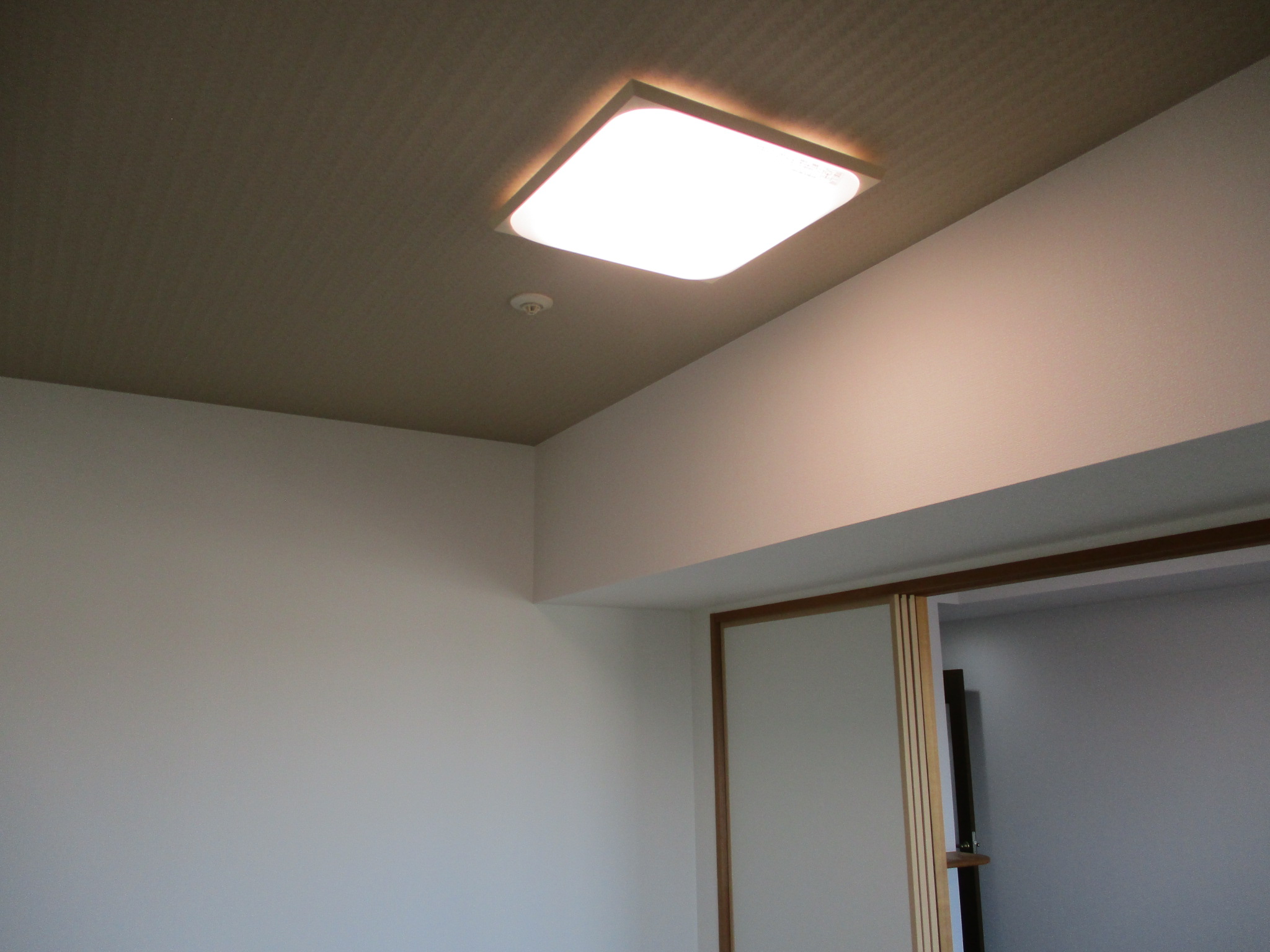 和室 照明 オーデリック OL291016R 施工後