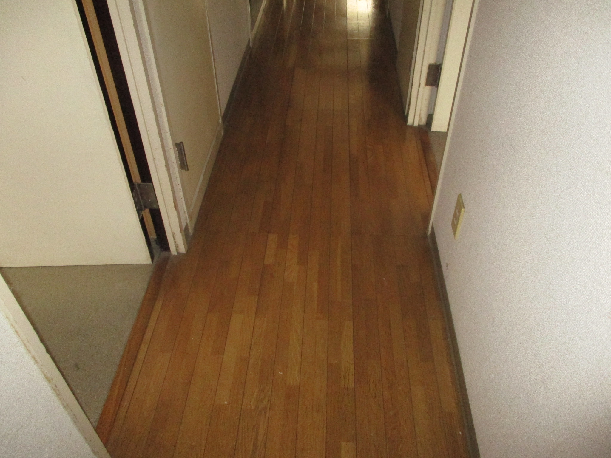 フローリング 施工前 経年劣化 傷み 汚れ