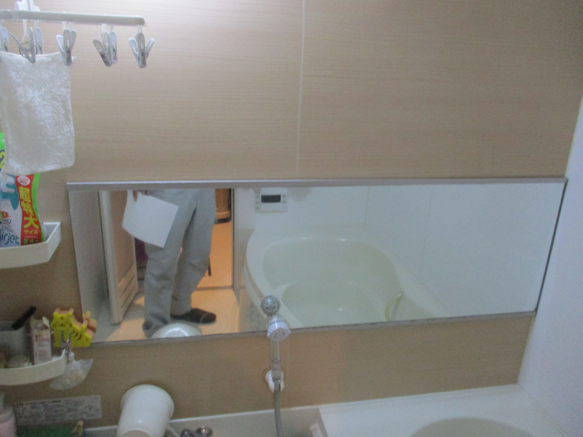 浴室鏡 施工前 水垢