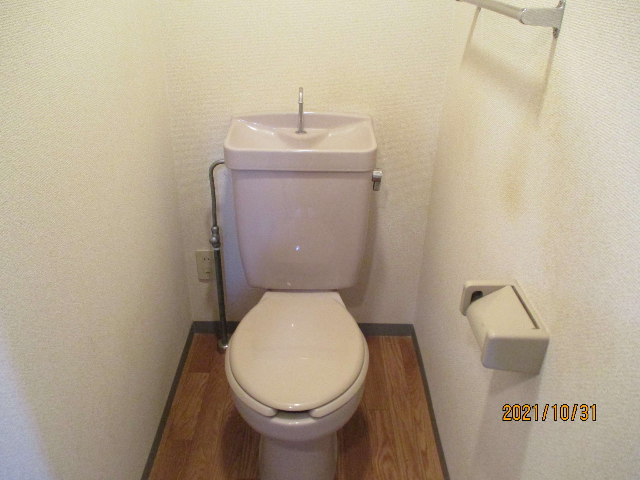 トイレリフォーム 施工前 従来型