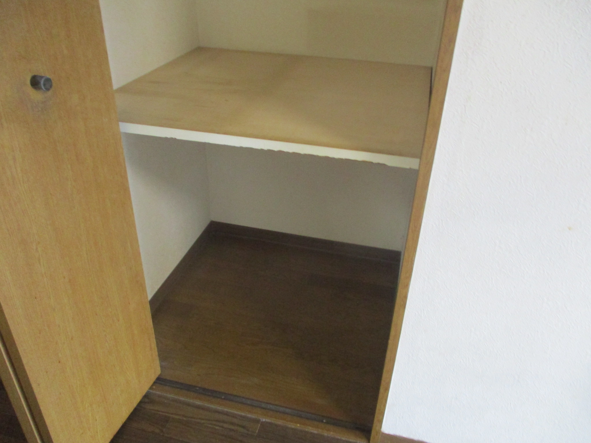 収納内部 施工前