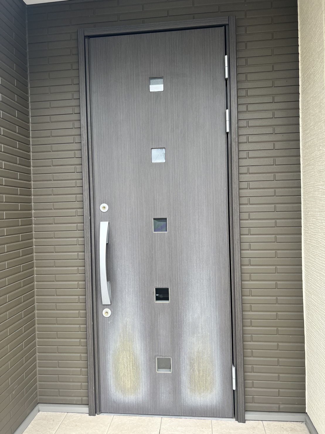 玄関ドア 日焼け 施工前