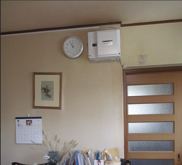 クロス張替 施工前 跡