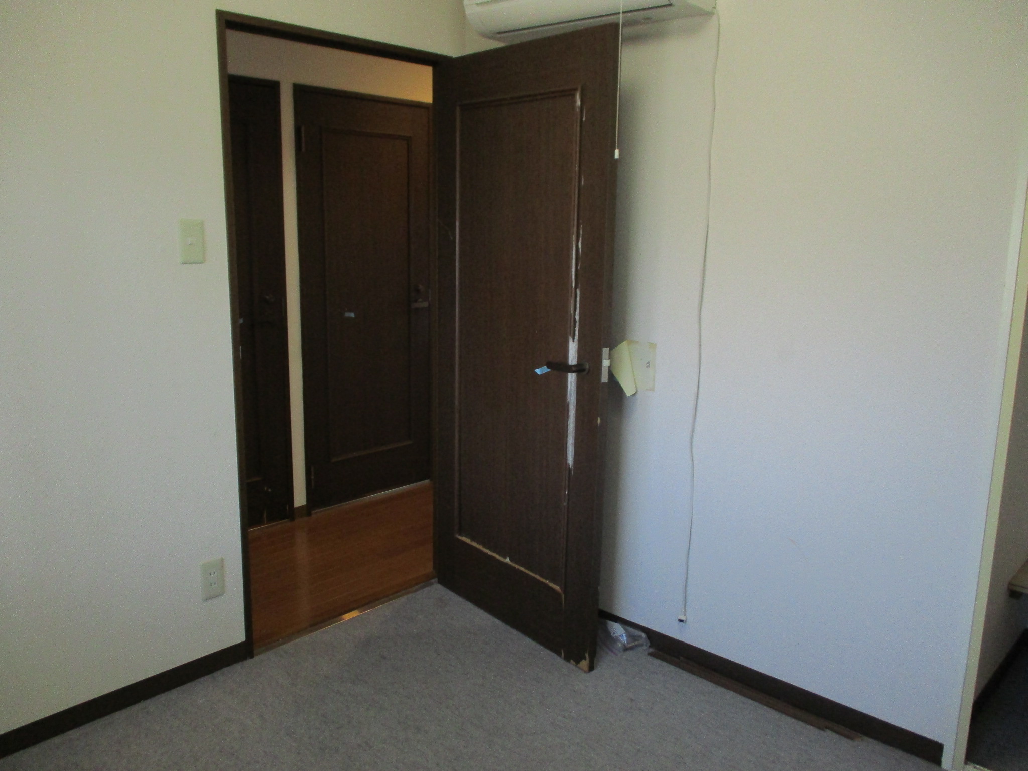 洋室 建具交換 施工前