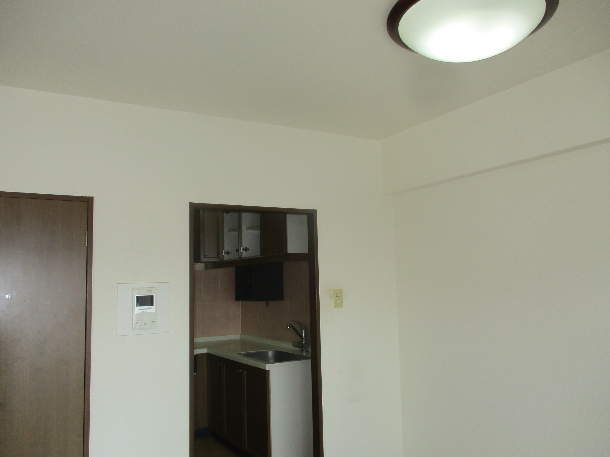 洋室 アクセントクロス 施工前