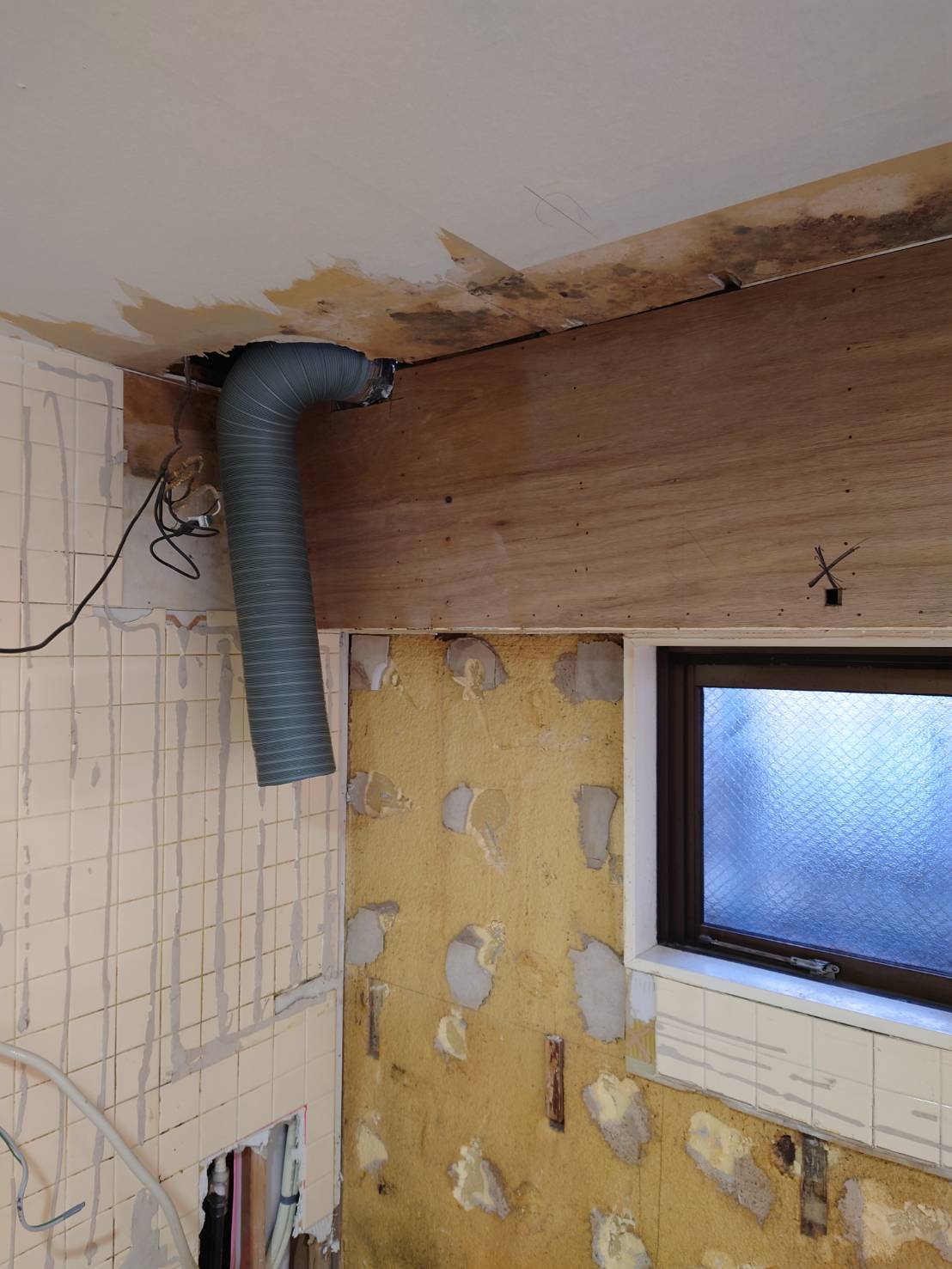 キッチンリフォーム 撤去後