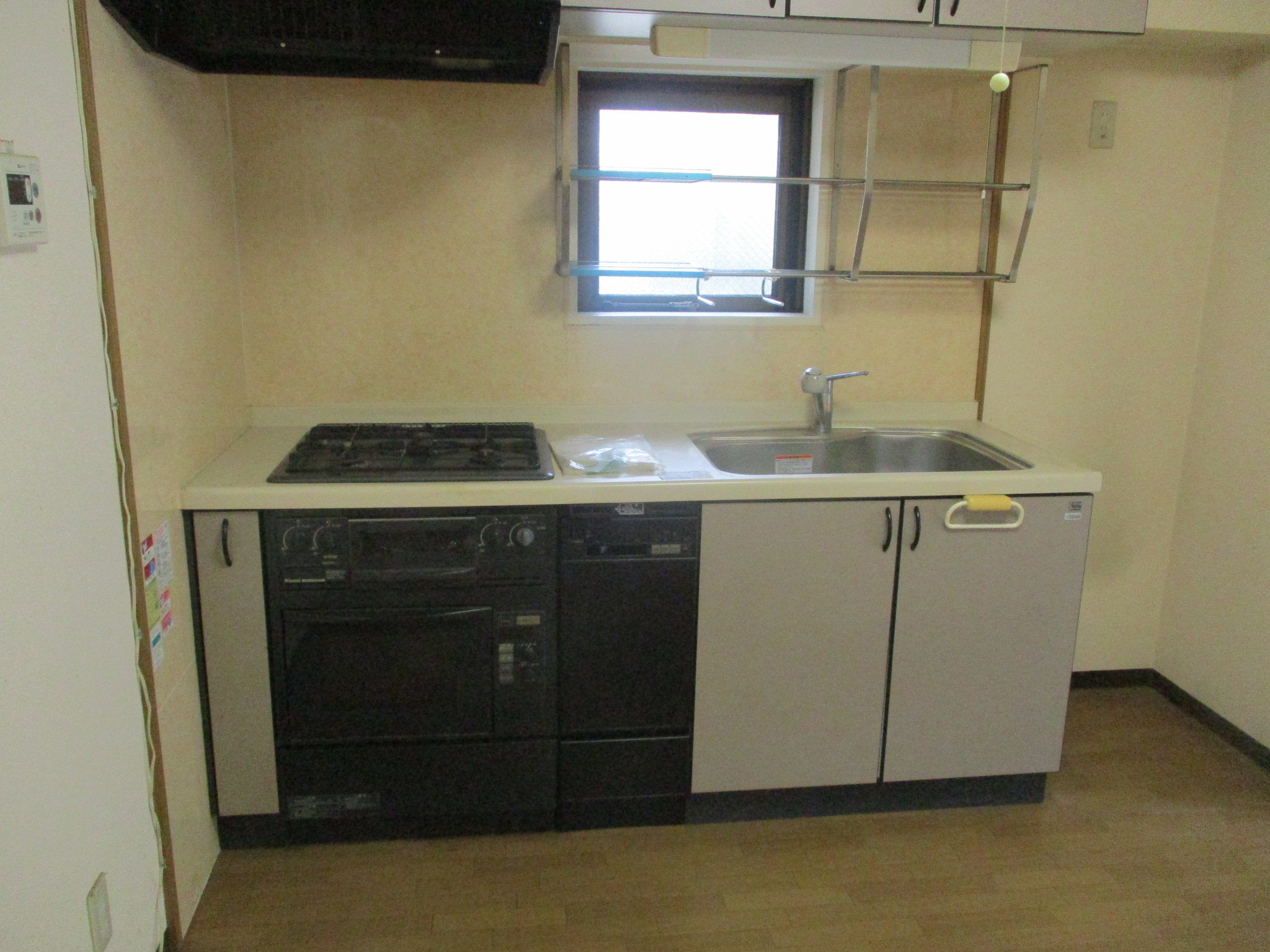 キッチンリフォーム 施工前 レンジフード