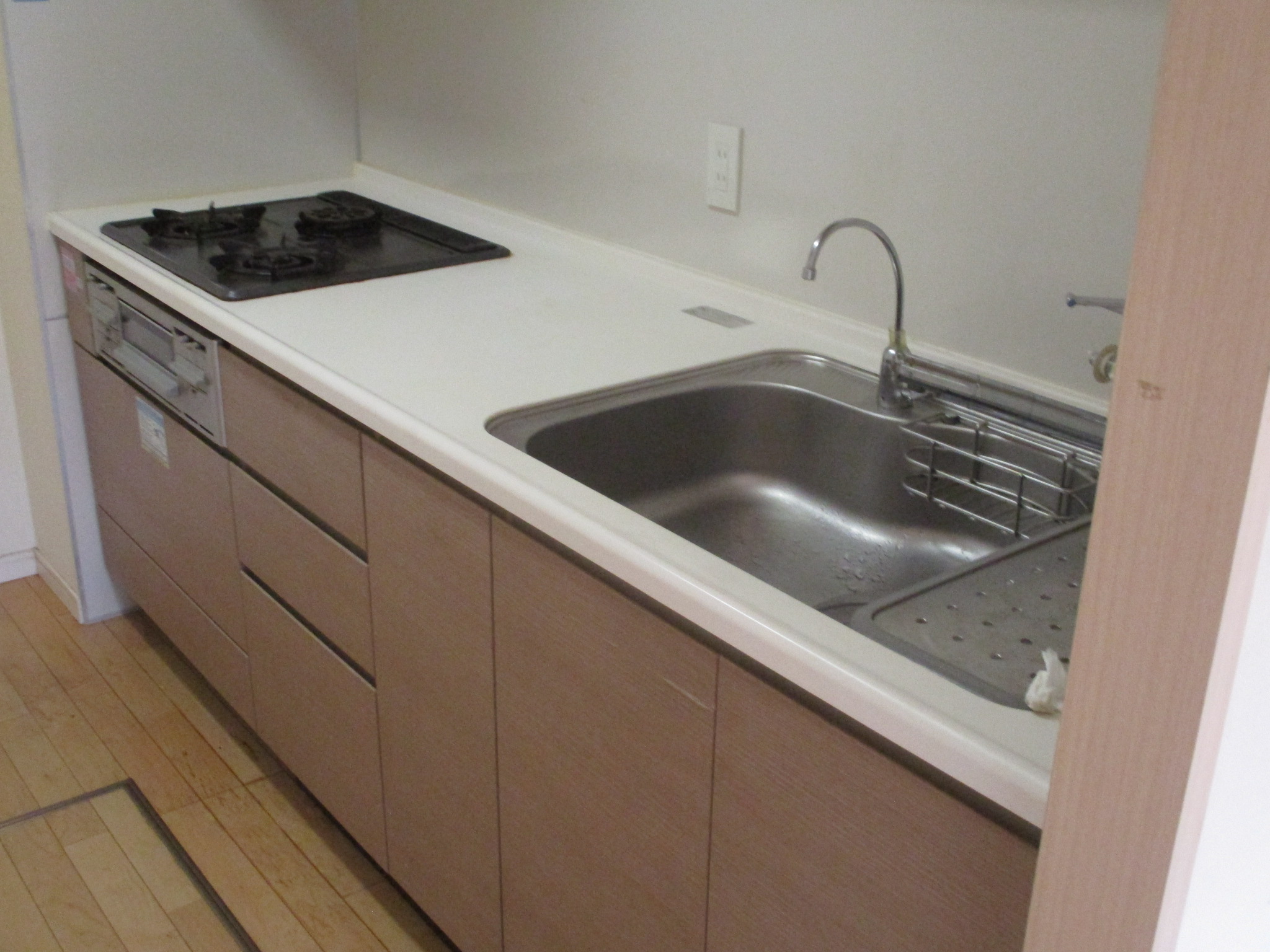 キッチンリフォーム 施工前 壁付け