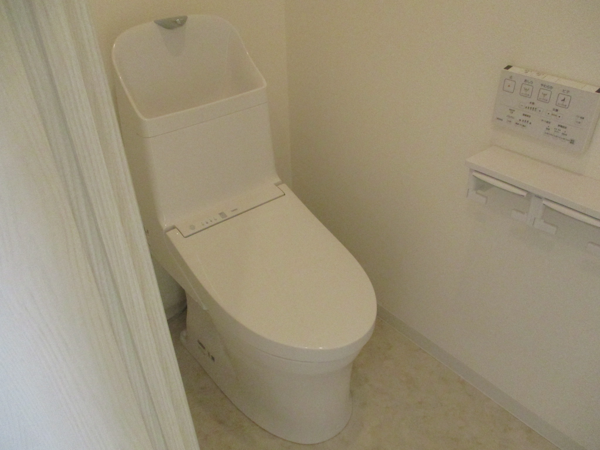 一体型トイレ 施工後