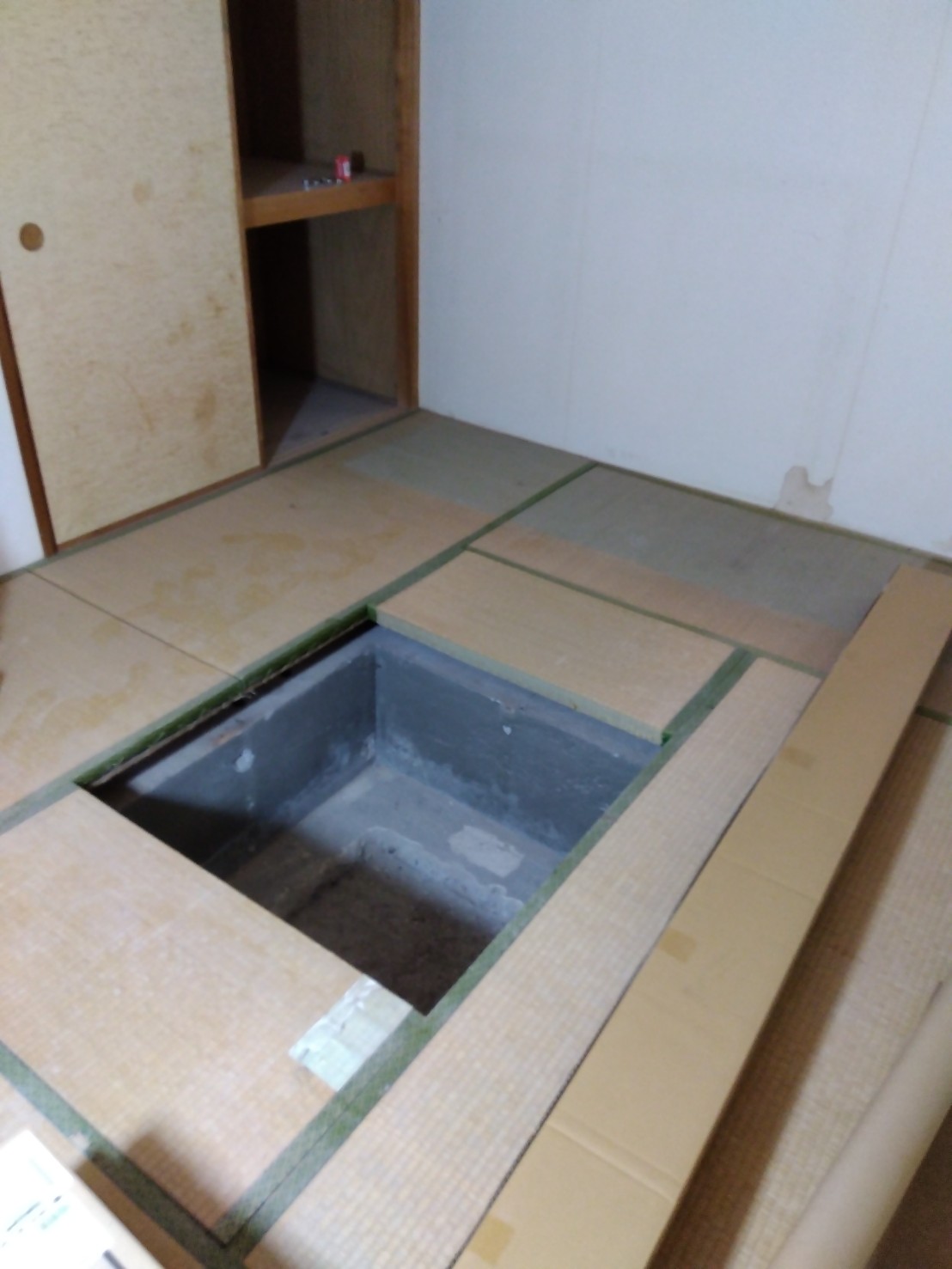 和室 掘りごたつ穴