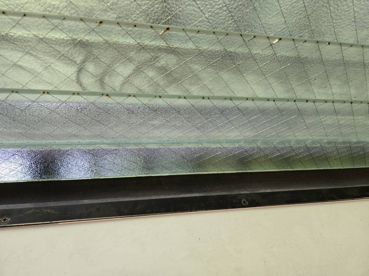 ルーバー窓 一部交換 施工後 全体