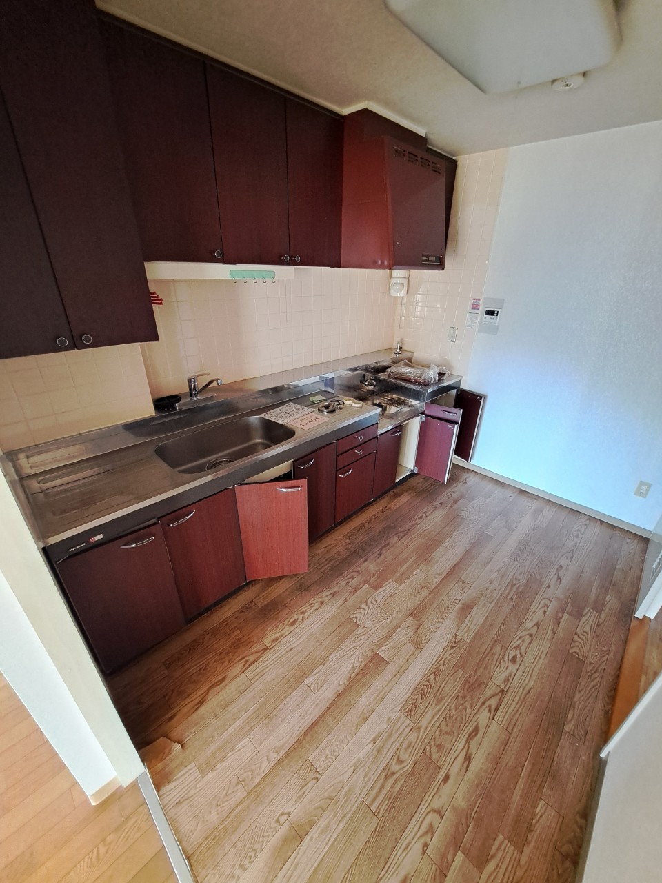 町田市キッチンリフォーム施工前 古いキッチン2