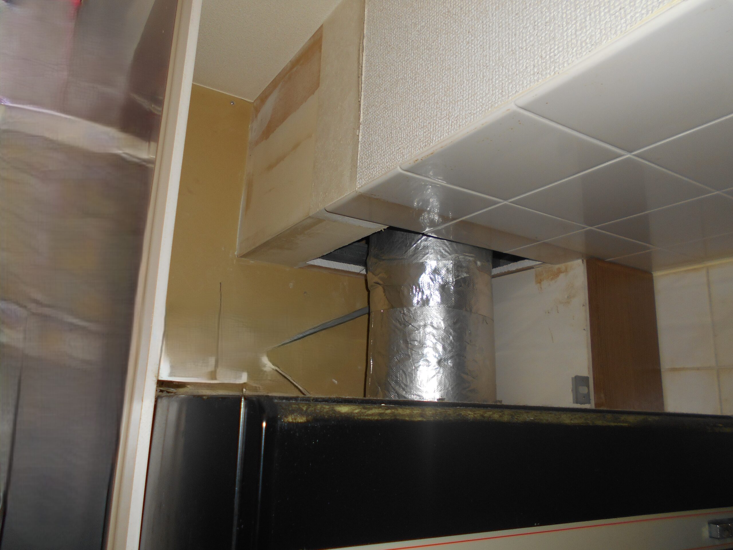 町田市換気扇交換 アルミフレキシブルダクトの交換