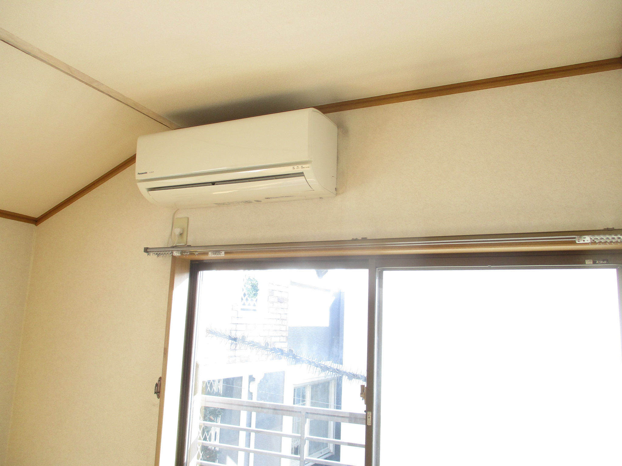 町田市天井クロス張替え施工前 白い天井2