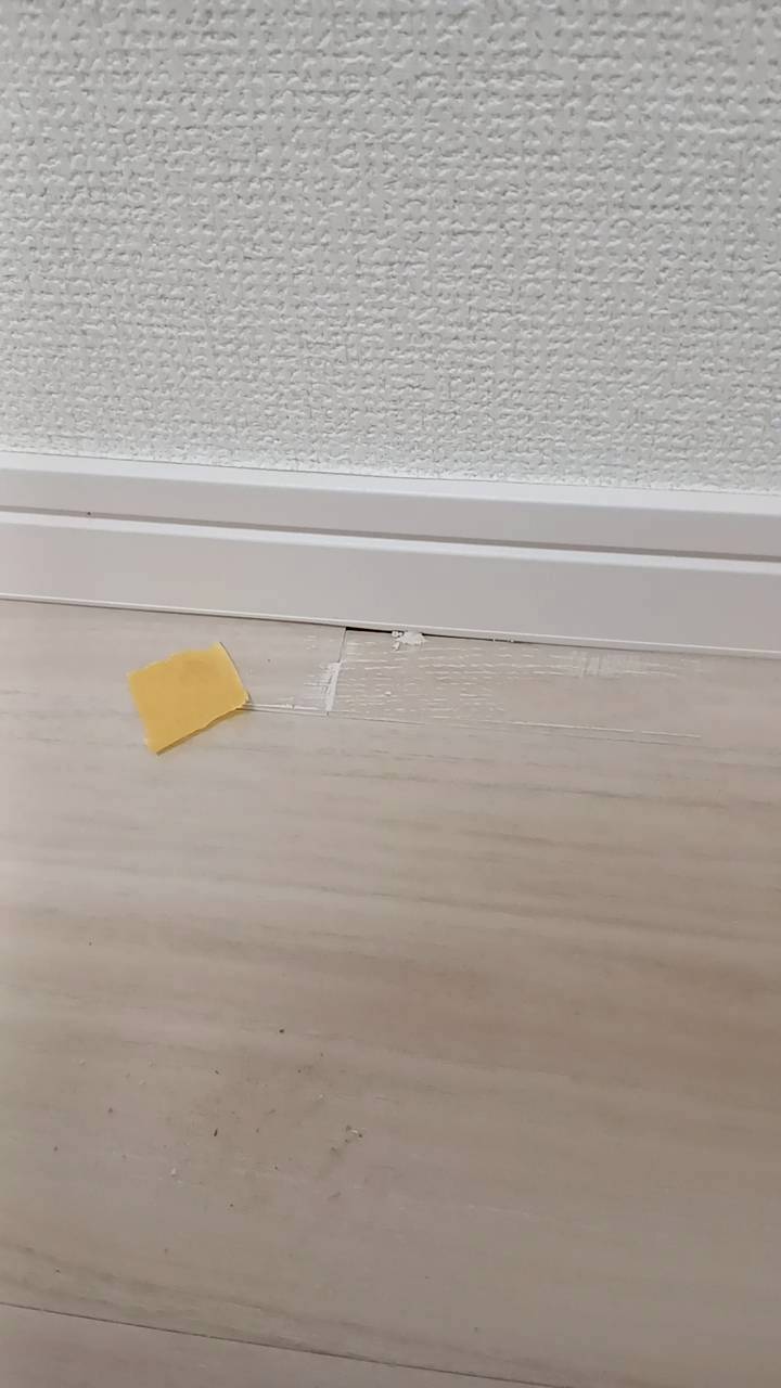 町田市フローリング補修施工前 床の凹み傷