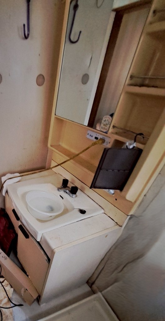 町田市洗面台リフォーム施工前 全体