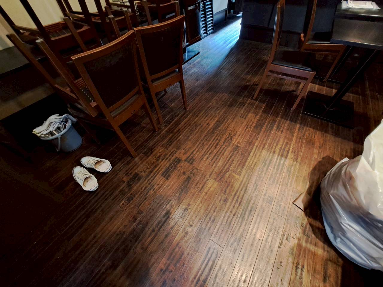 町田市店舗クリーニング施工後 スッキリ綺麗になった床