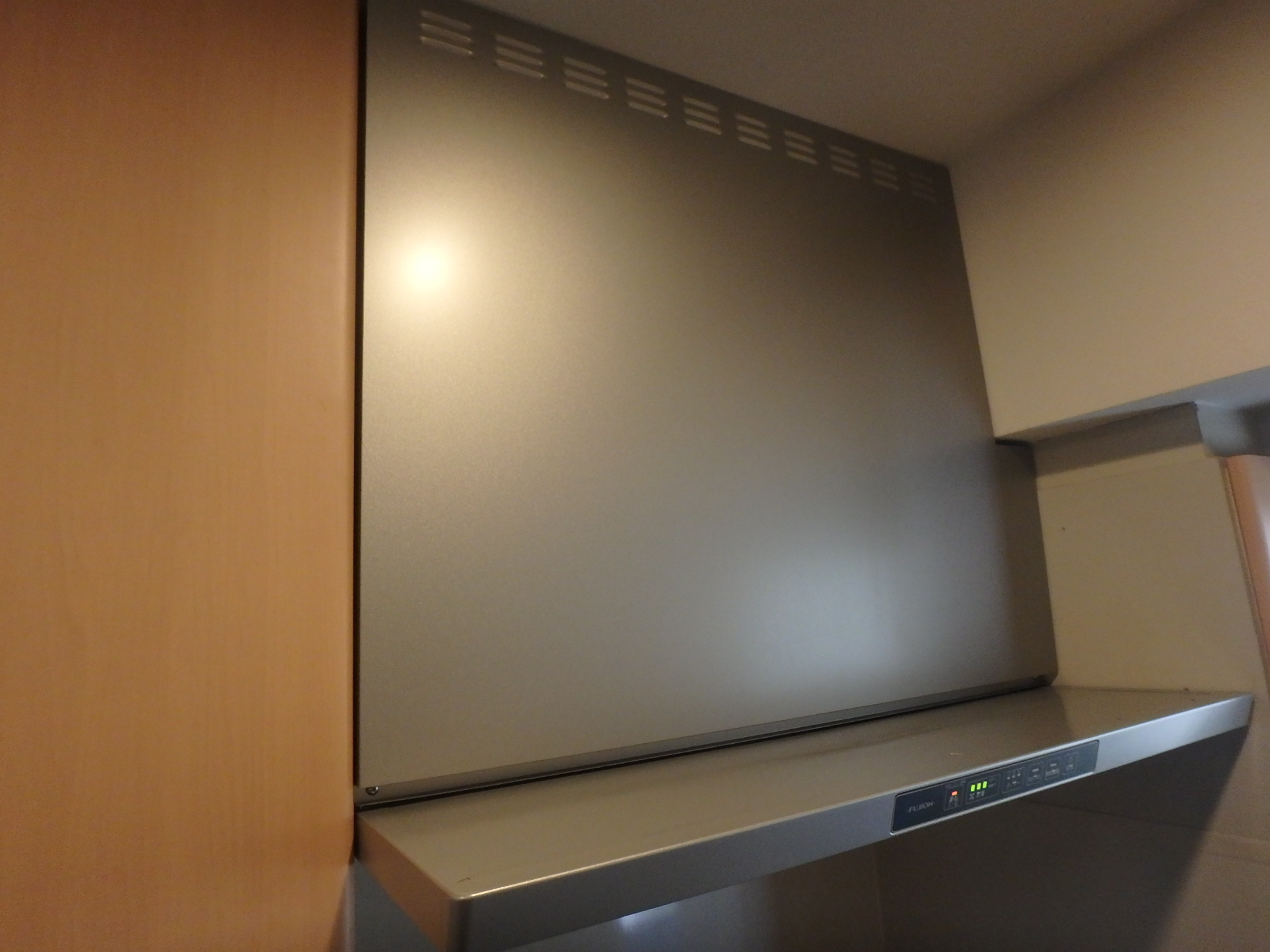 町田市レンジフード交換施工後 スリム型レンジフード