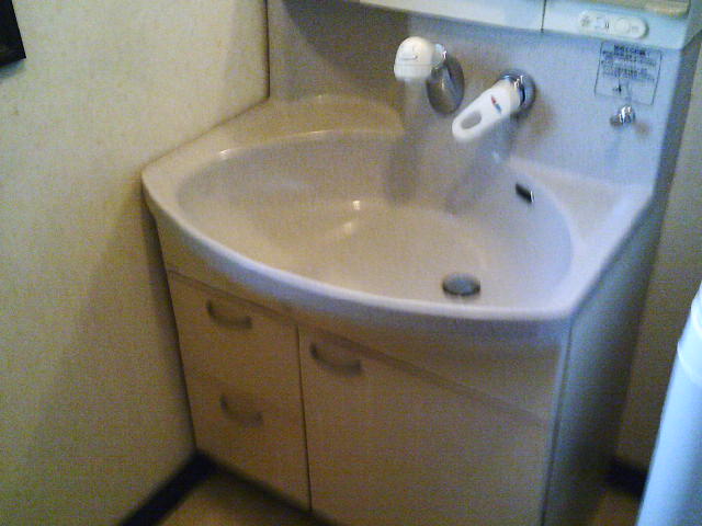 町田市洗面台リフォーム施工前 蛇口