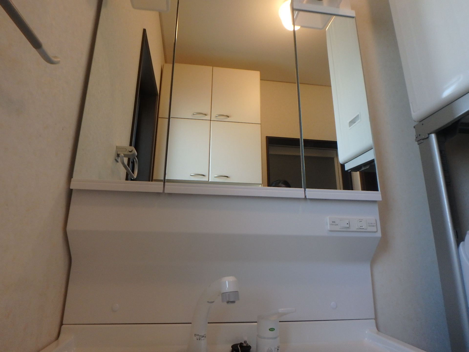 新しい洗面台の組み立て 下地の確認