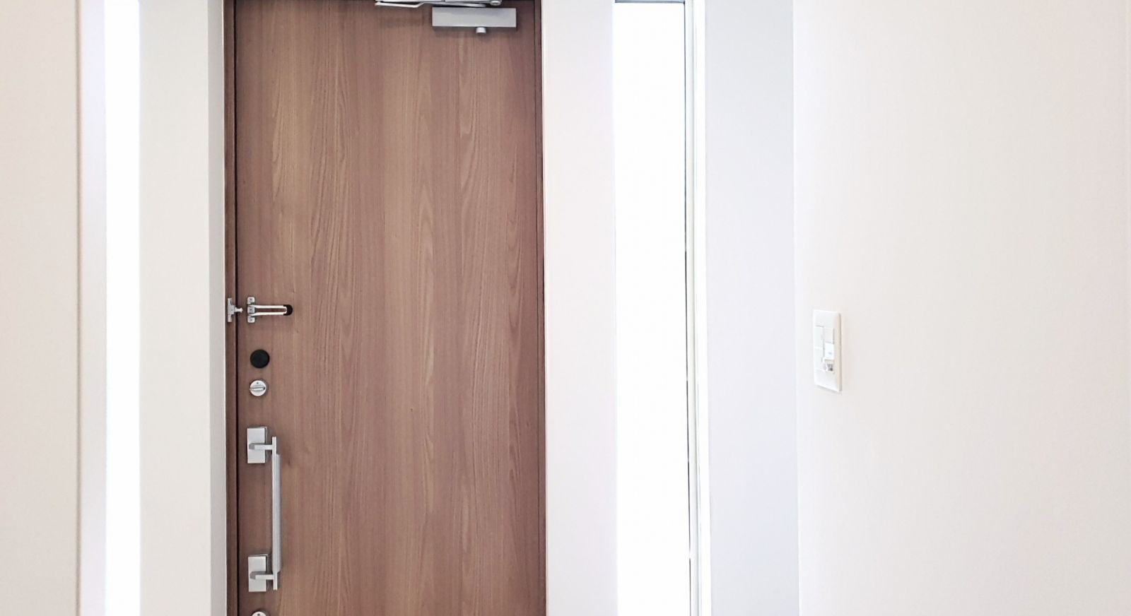 リフォーム前の玄関イメージ